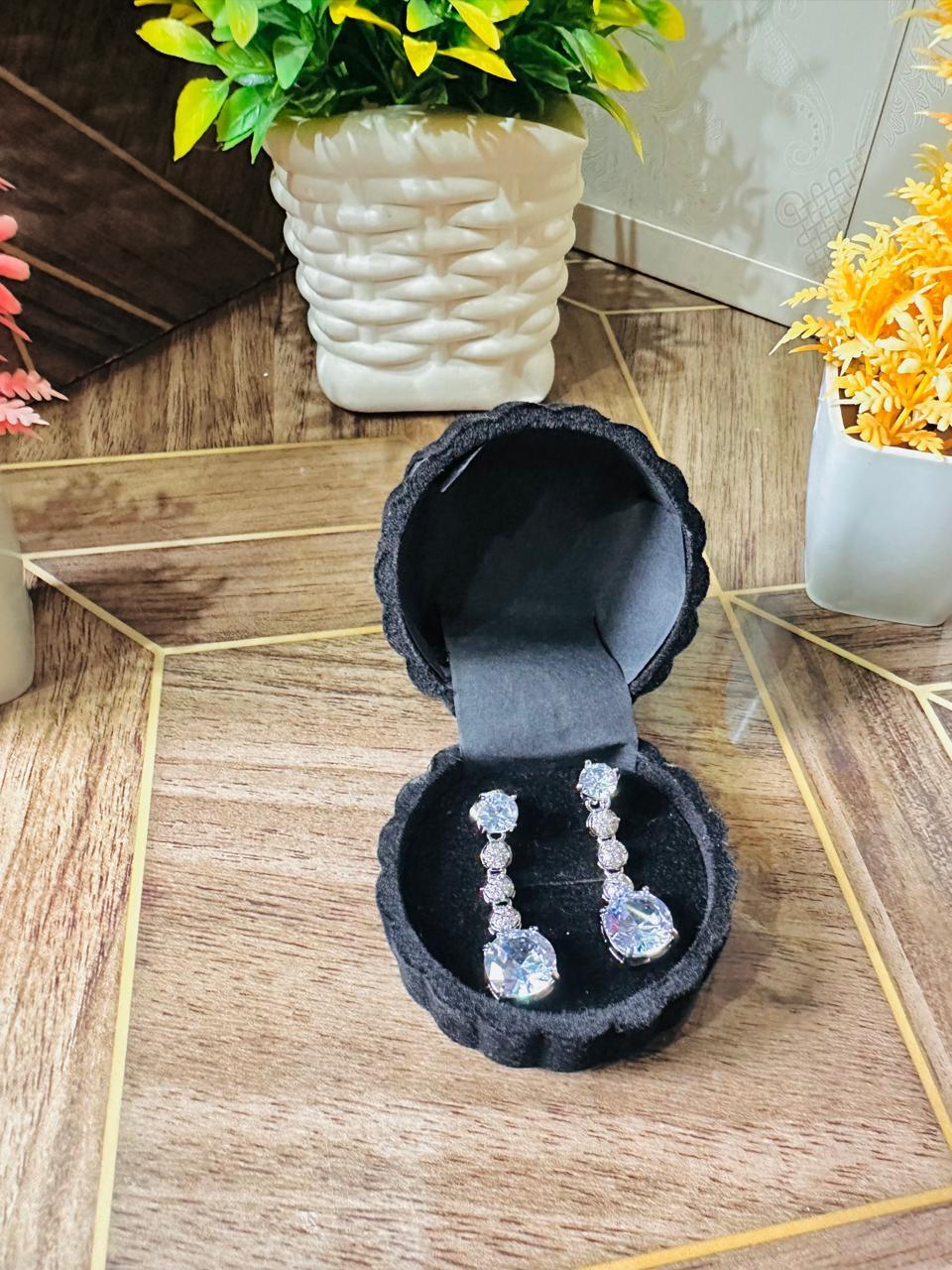 Elegant Stone Earings - Arfa Mart