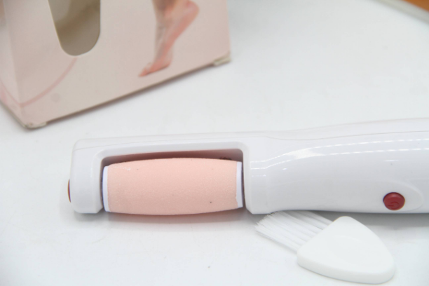 Find Back Rechargeable Electric Callus Remover for Soft Feet Care